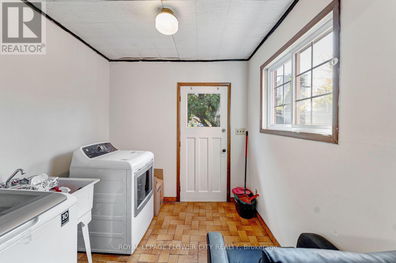 11 Mcneil Street Property Photo 44