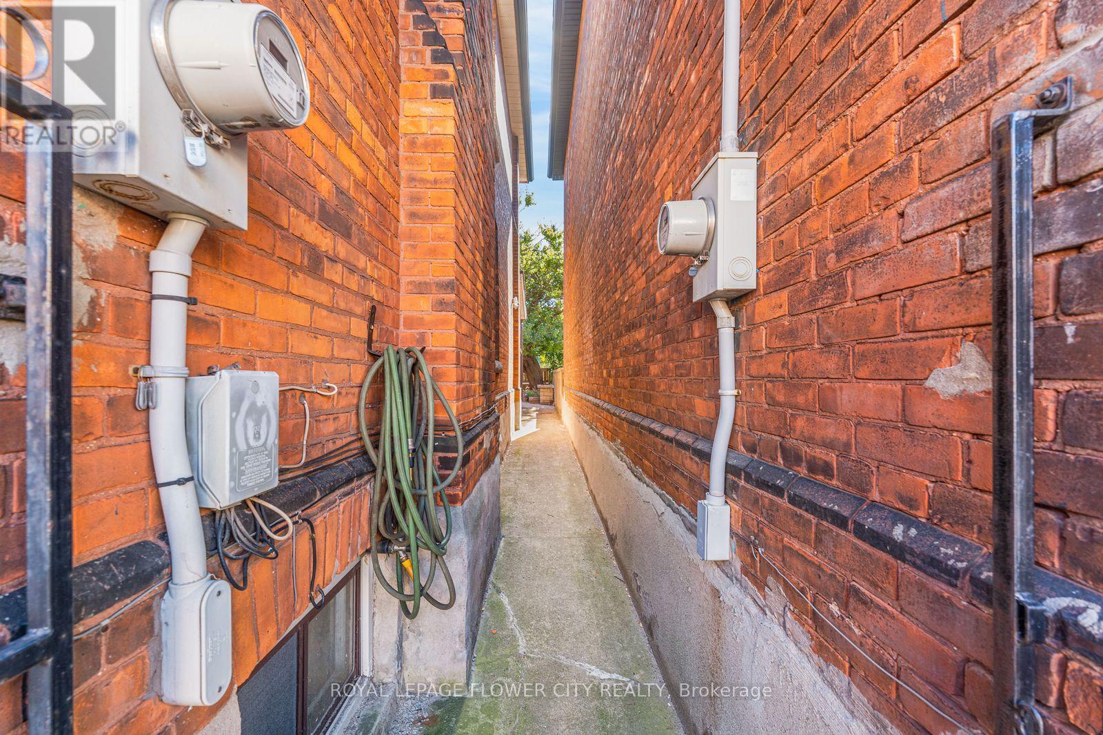 11 Mcneil Street Property Photo 45