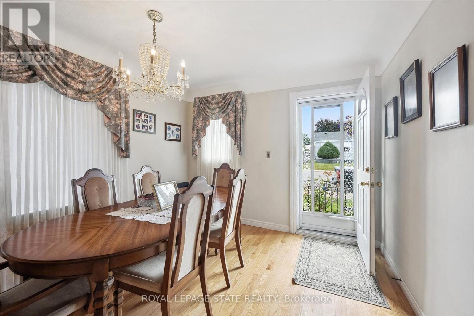 1873 Main Street E Property Photo 6