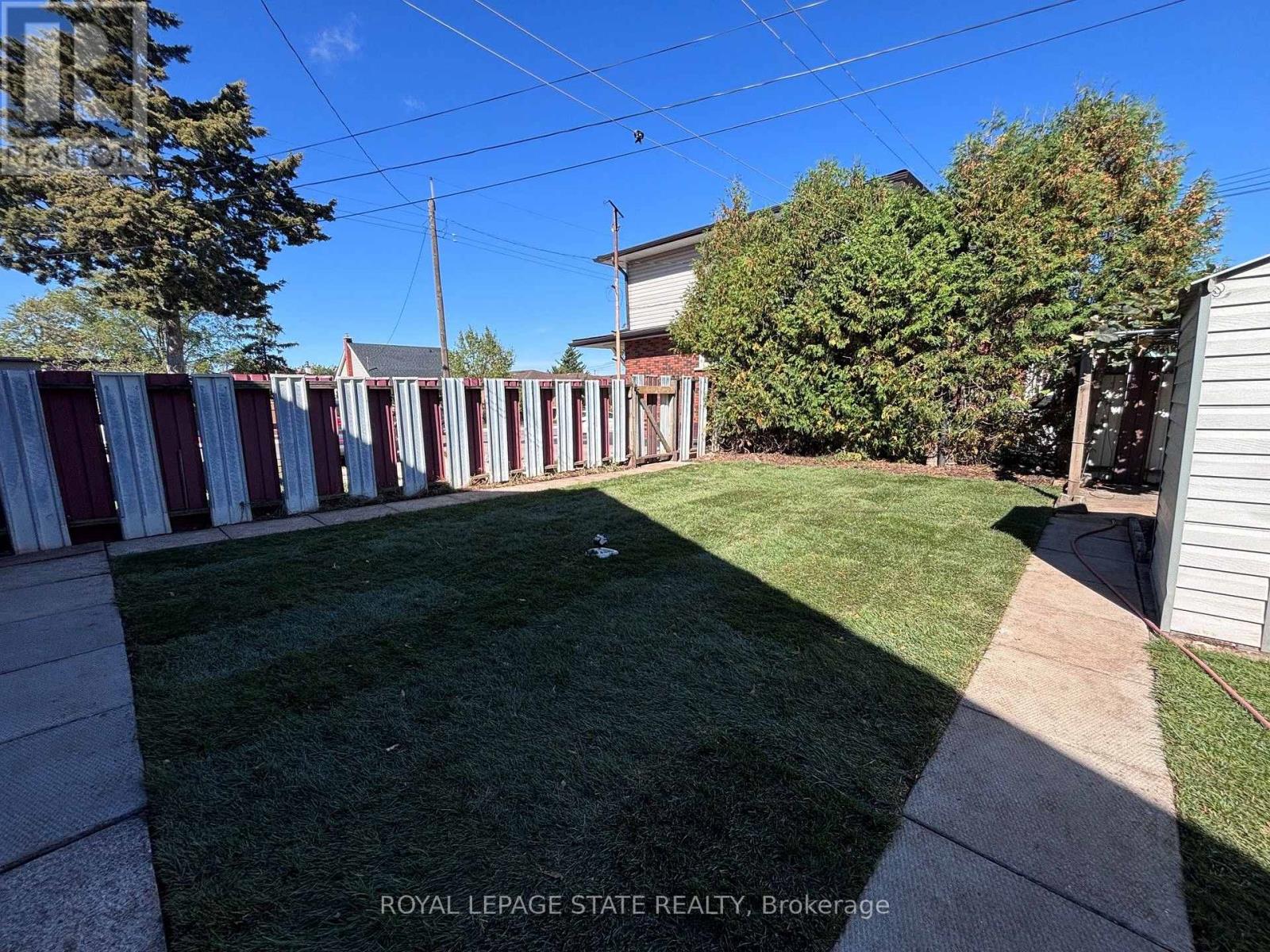 1873 Main Street E Property Photo 33