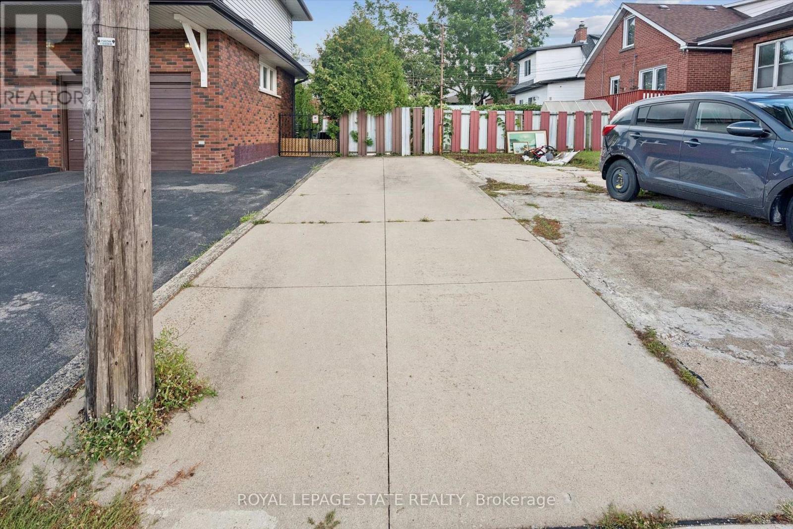 1873 Main Street E Property Photo 38