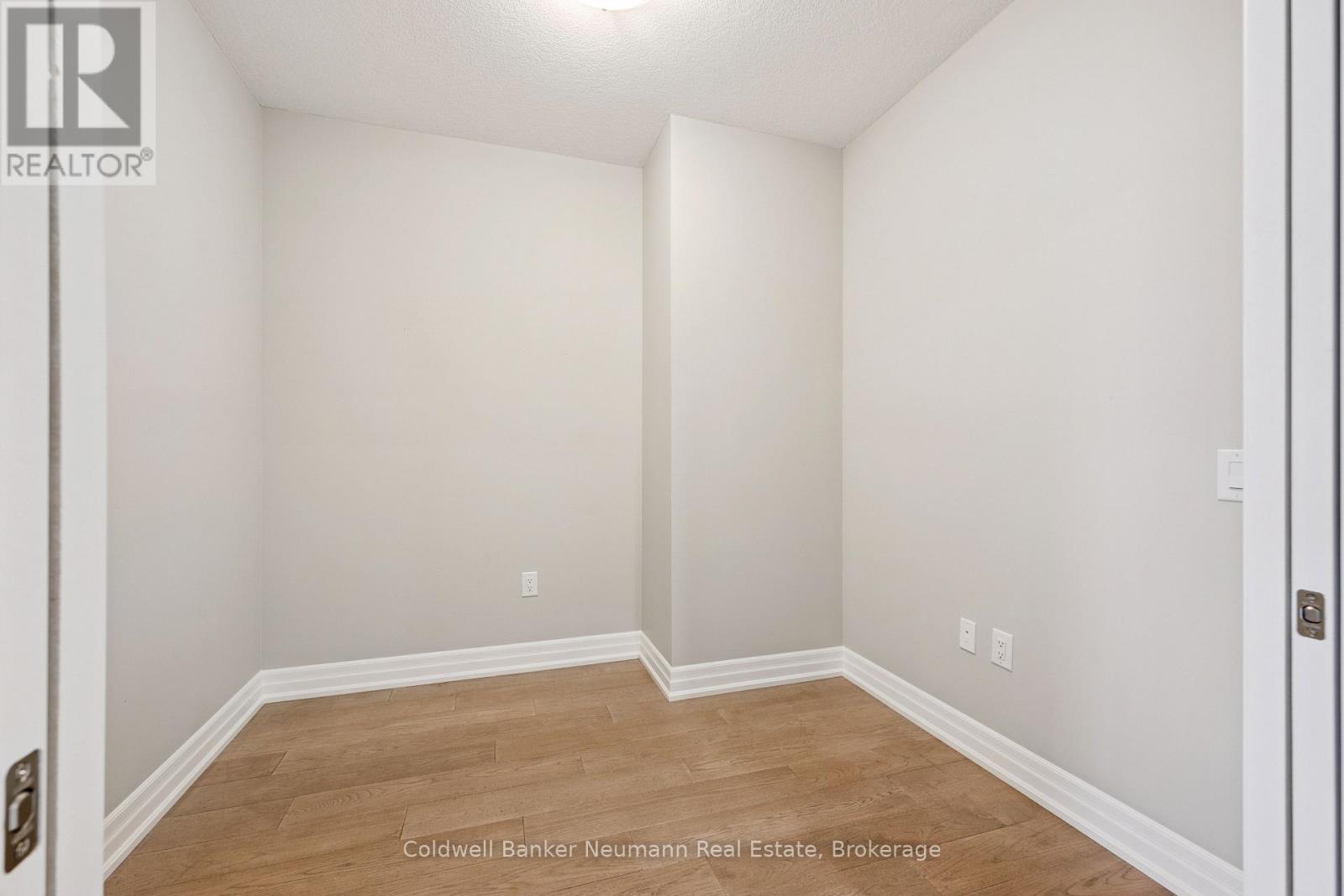 908 - 1880 Gordon Street Property Photo 24