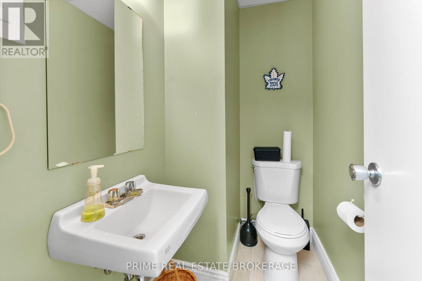 Unit #2 - 580 Waterloo Unit# 2 Street Property Photo 17