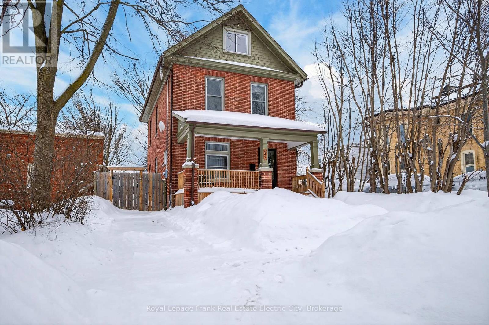 647 Bethune Street Property Photo 2