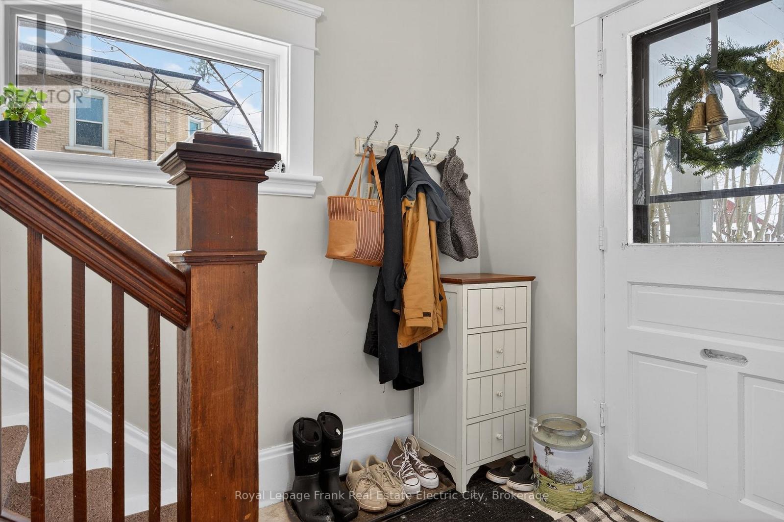 647 Bethune Street Property Photo 3