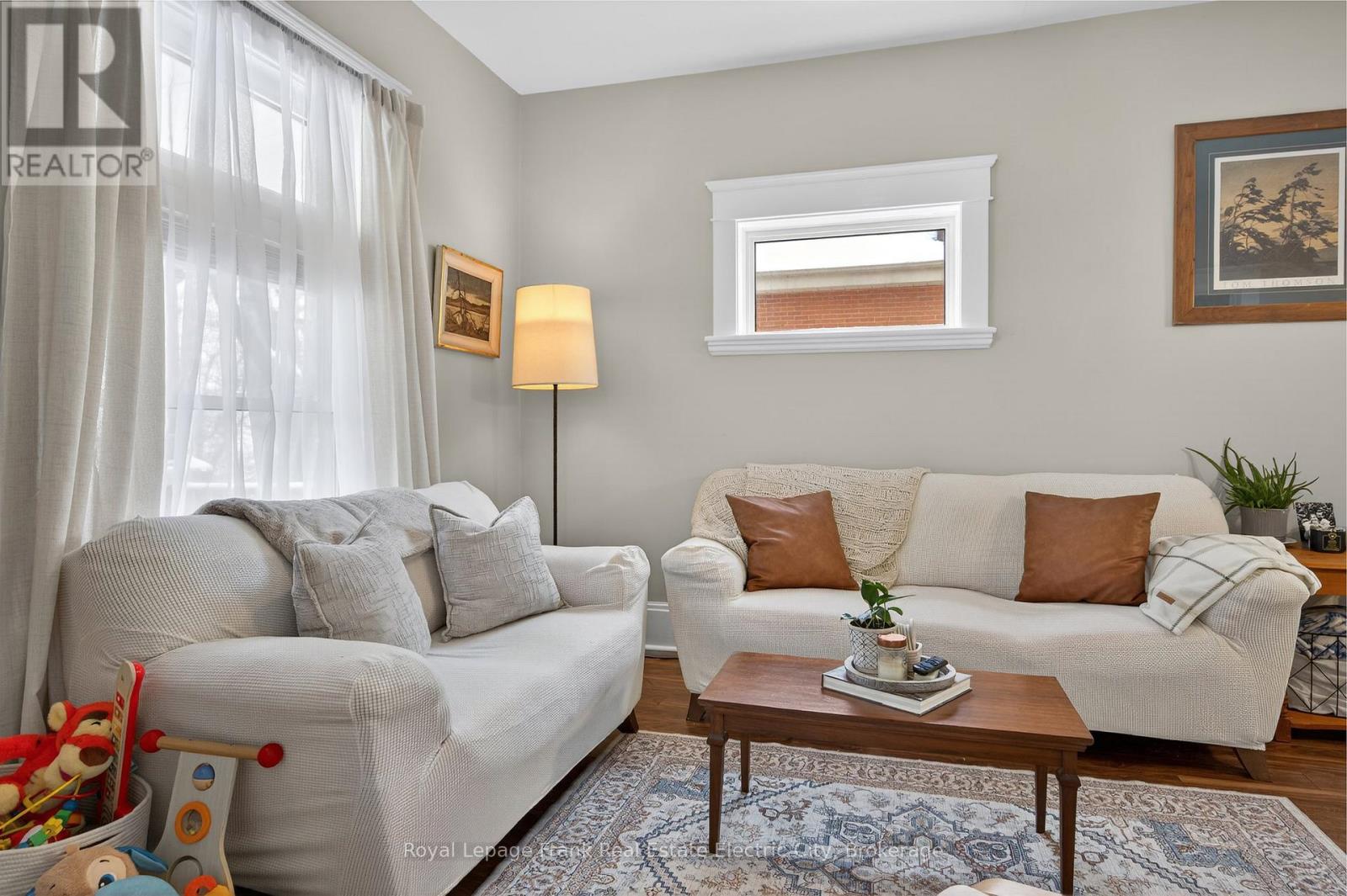 647 Bethune Street Property Photo 4