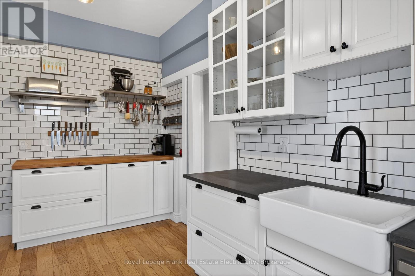 647 Bethune Street Property Photo 11