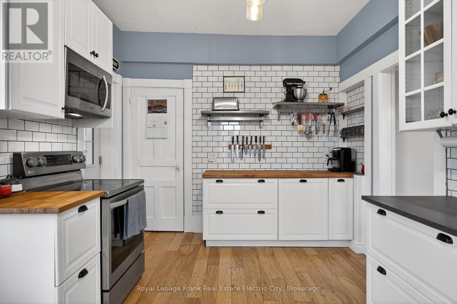 647 Bethune Street Property Photo 12
