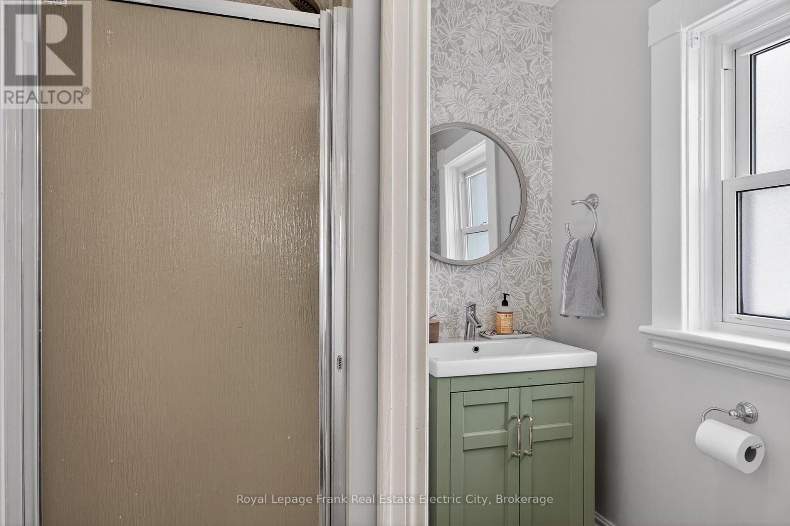 647 Bethune Street Property Photo 16