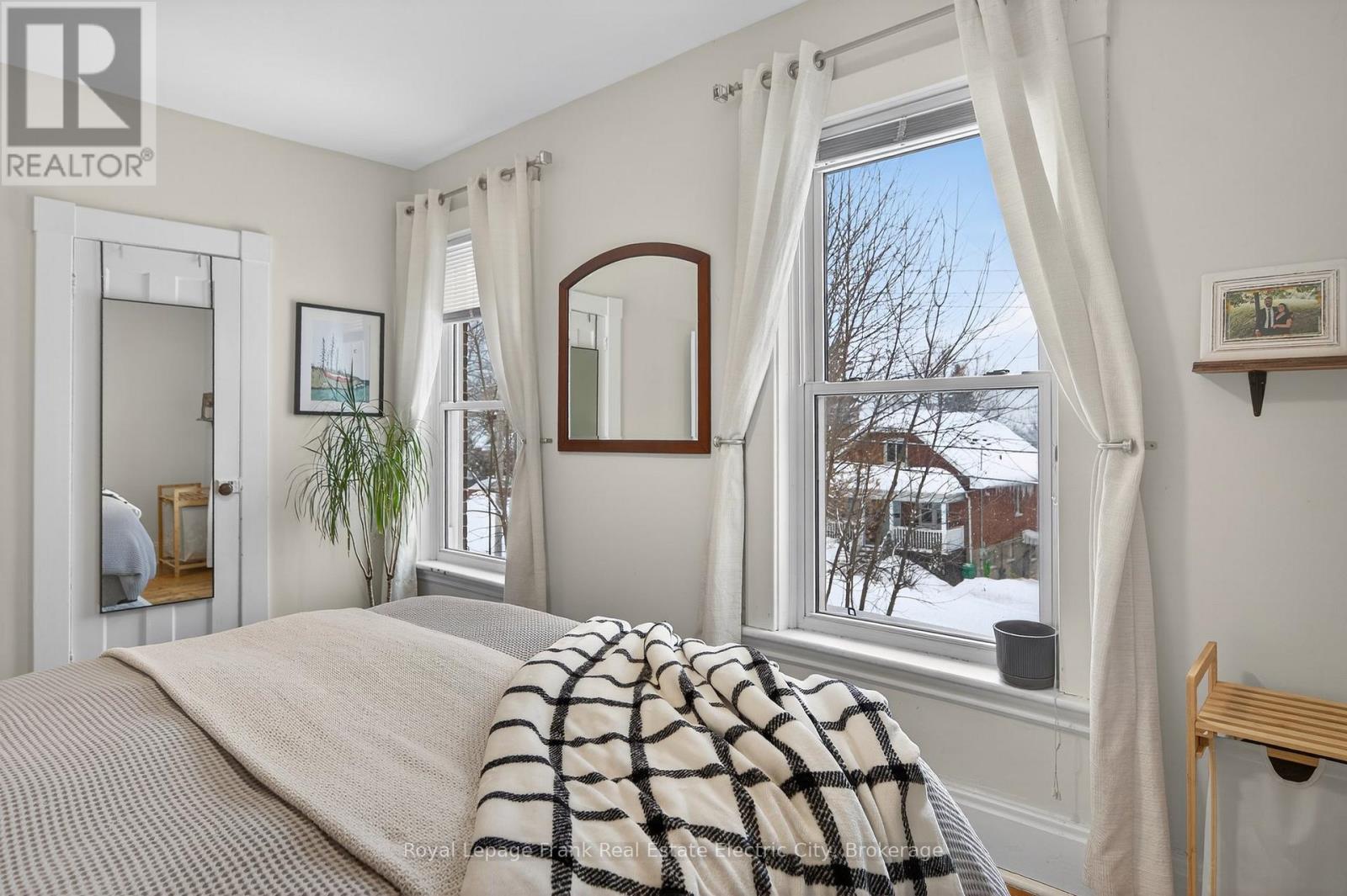 647 Bethune Street Property Photo 23
