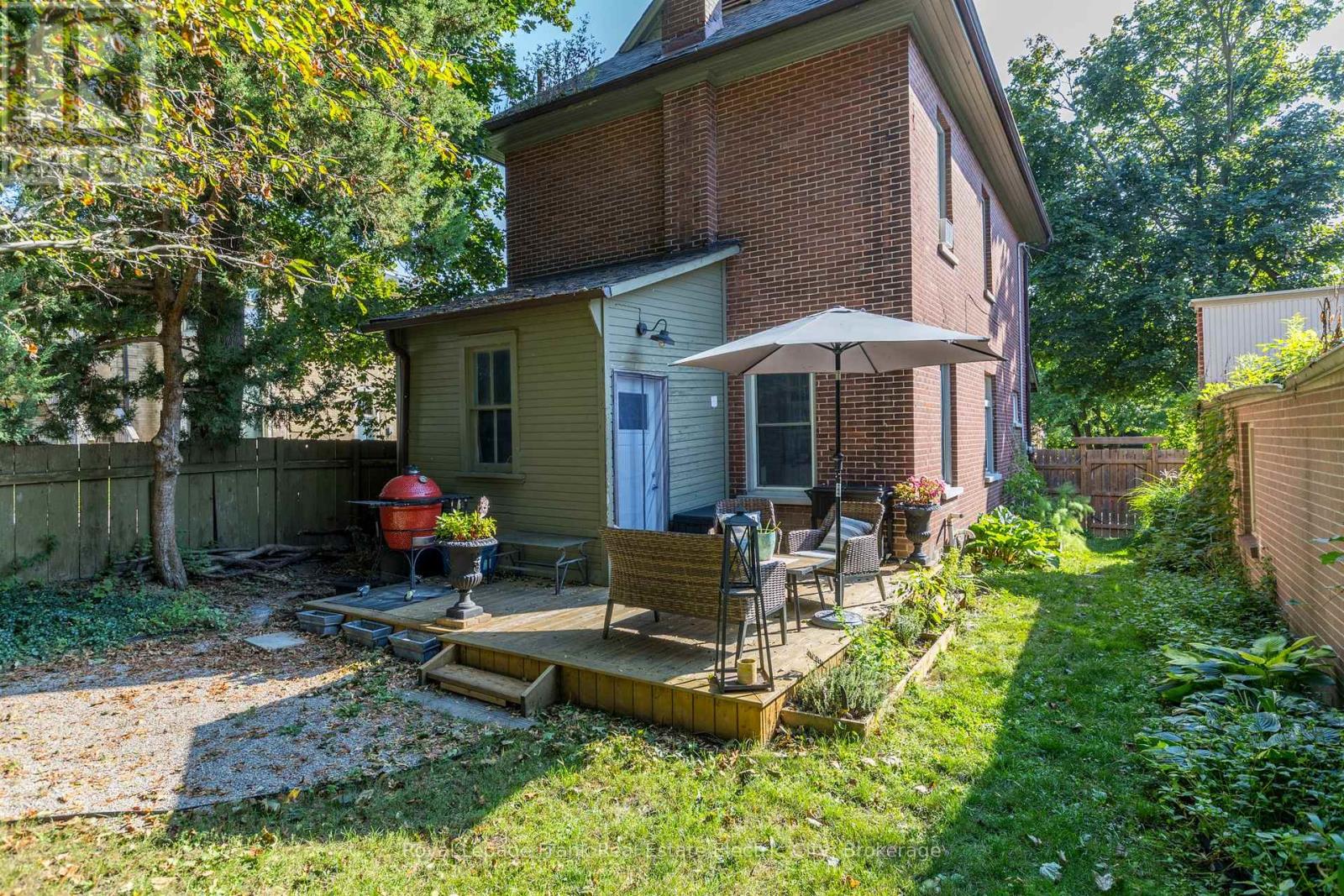 647 Bethune Street Property Photo 40