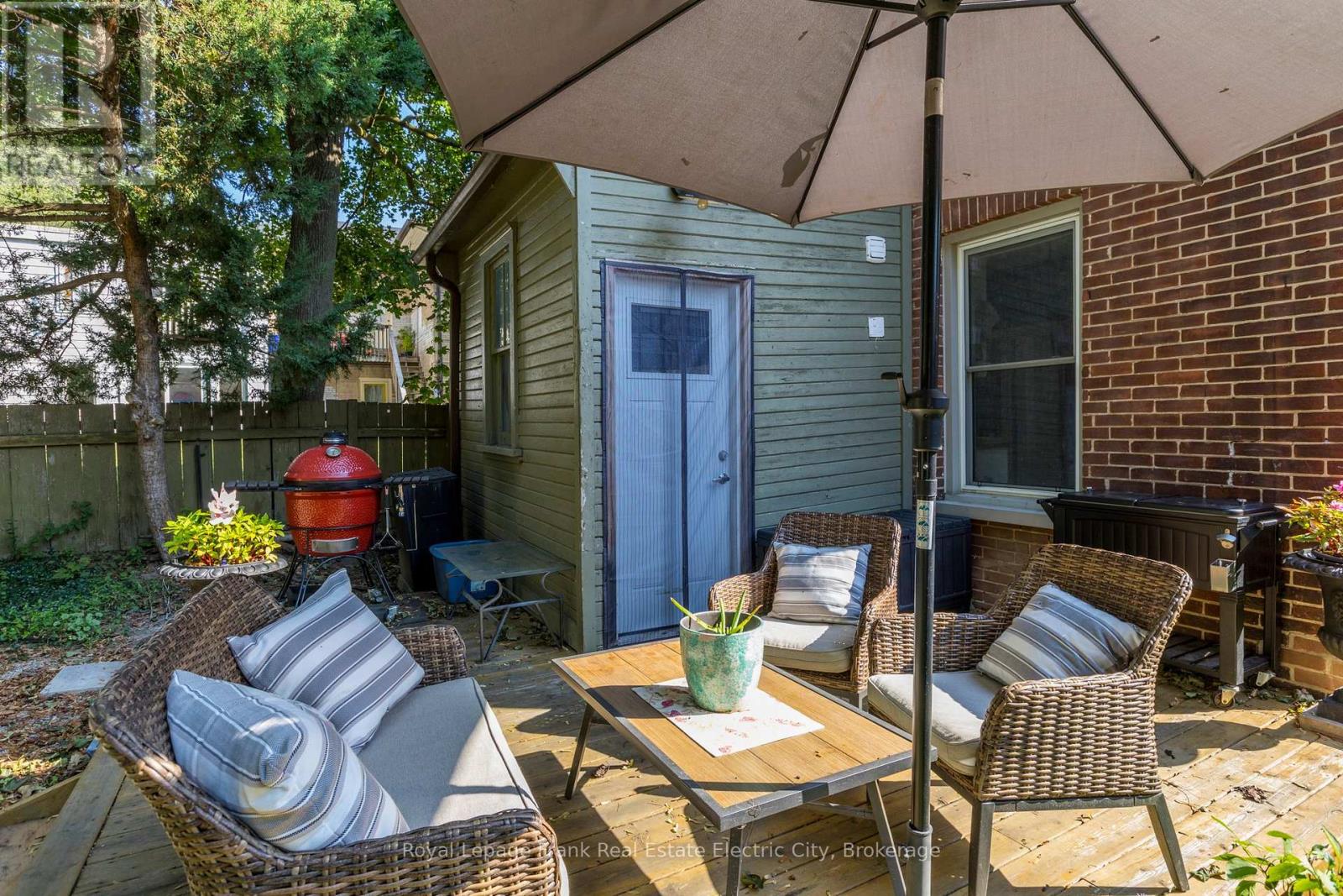 647 Bethune Street Property Photo 41