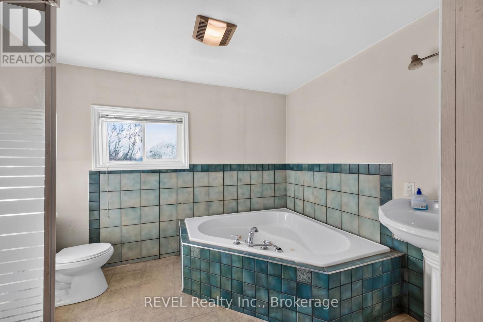 2329 Gilmore Road Property Photo 19