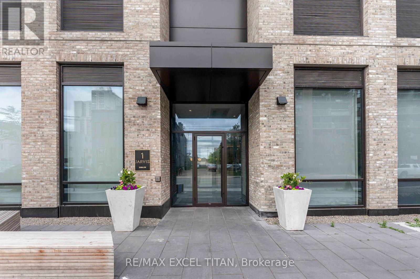 614 - 1 Jarvis Street Property Photo 3