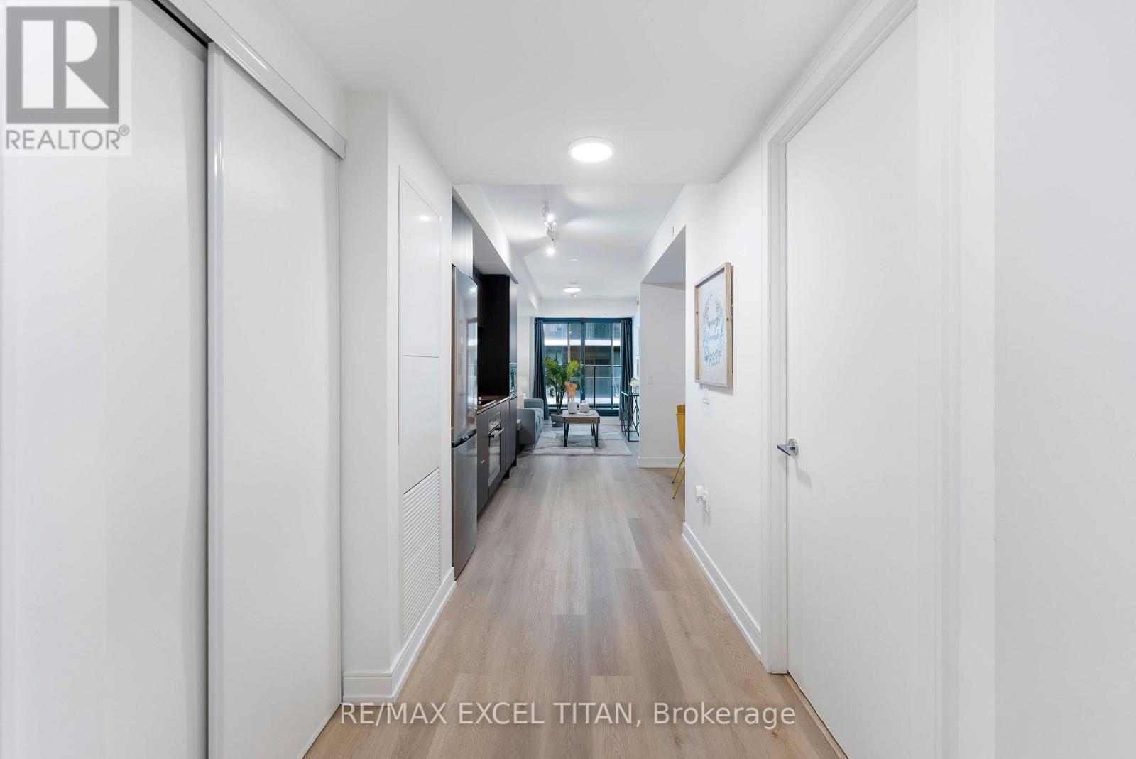 614 - 1 Jarvis Street Property Photo 5