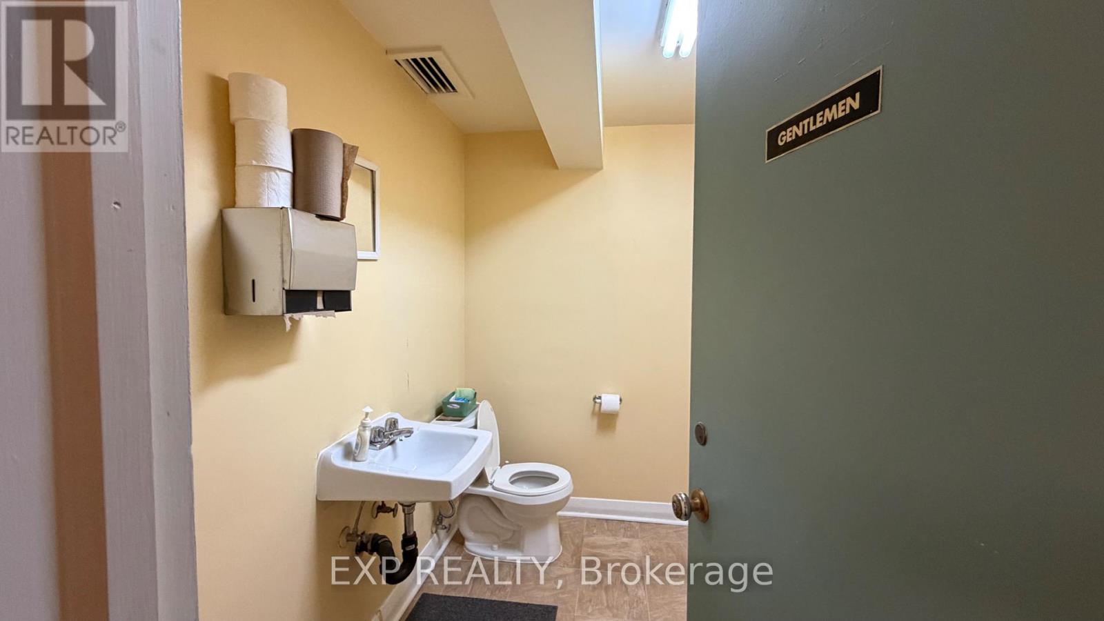 Unit 1 - 74 Dundas Street W Property Photo 5