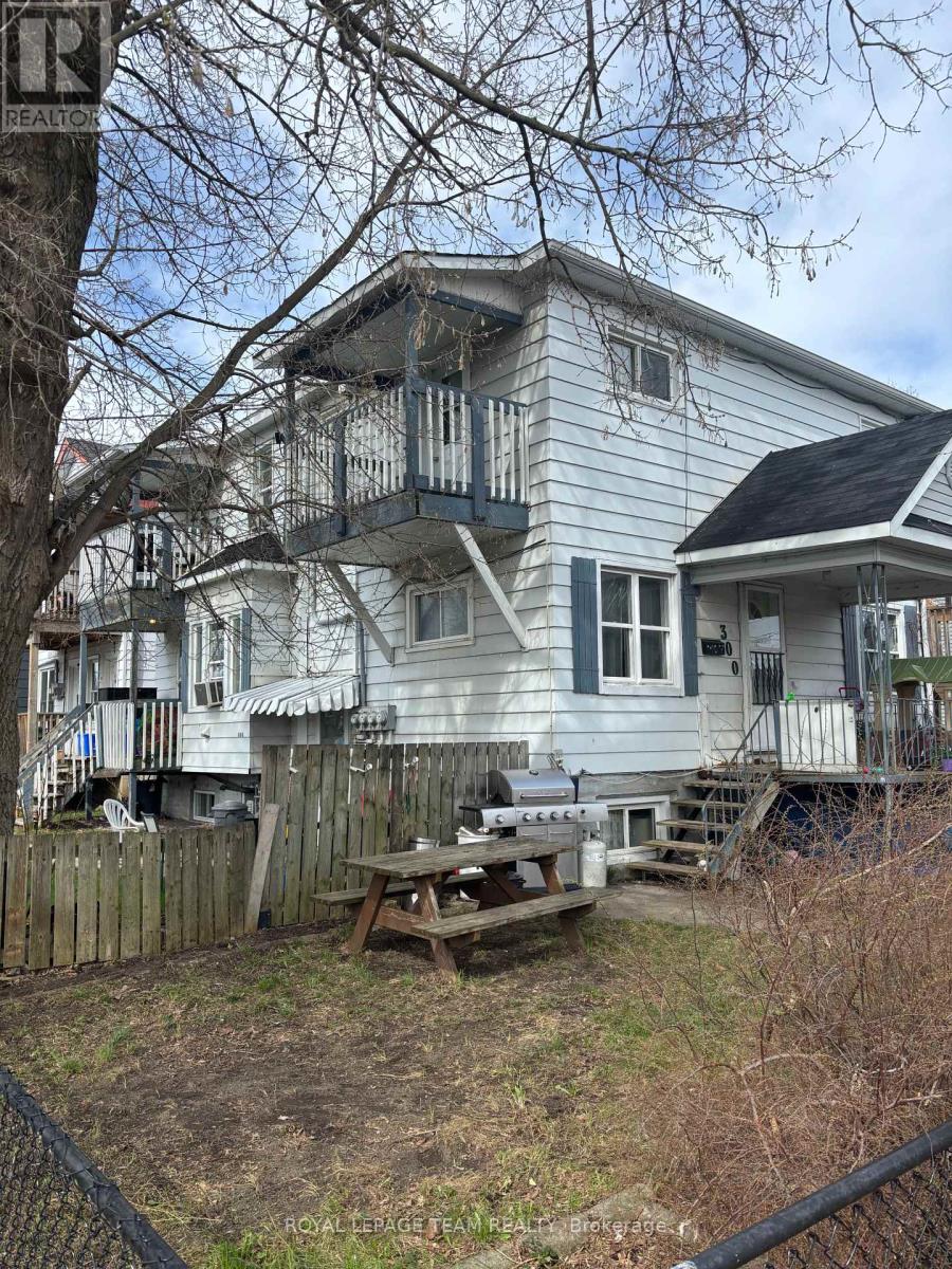 300 St Felix Street Property Photo 2