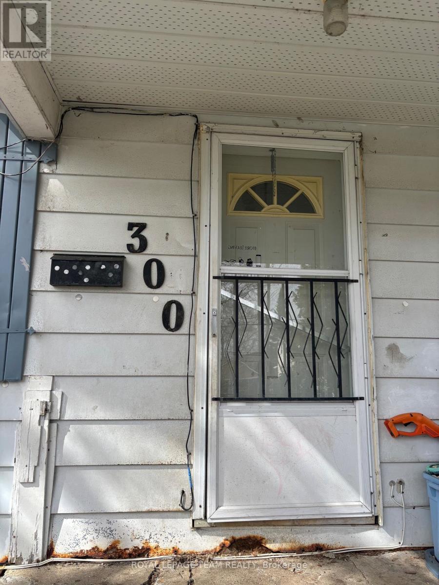 300 St Felix Street Property Photo 3