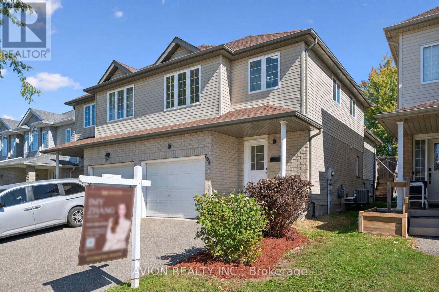 206 Buttercup Court Property Photo 3