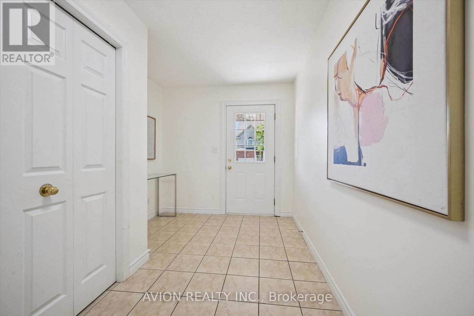 206 Buttercup Court Property Photo 5