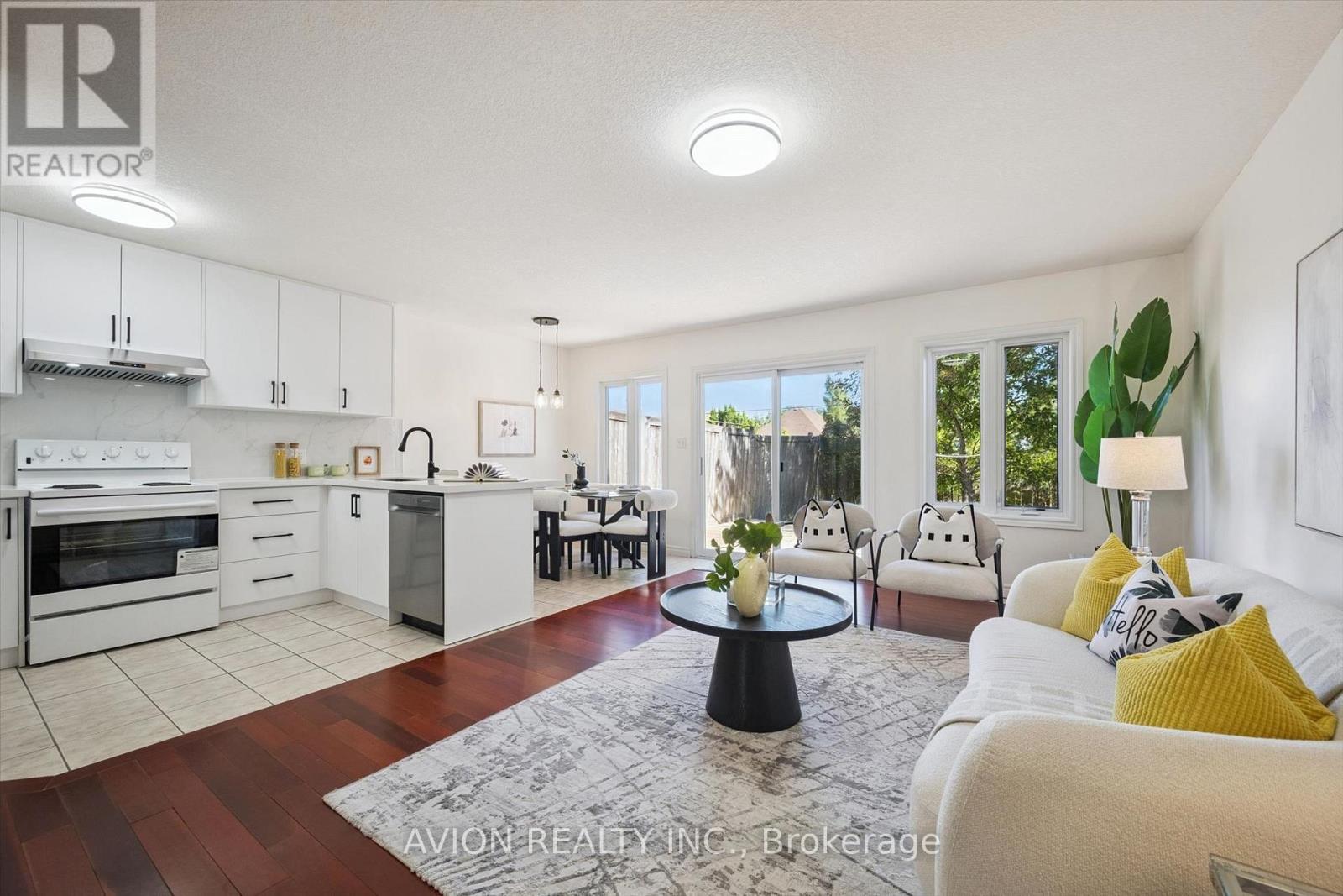 206 Buttercup Court Property Photo 12