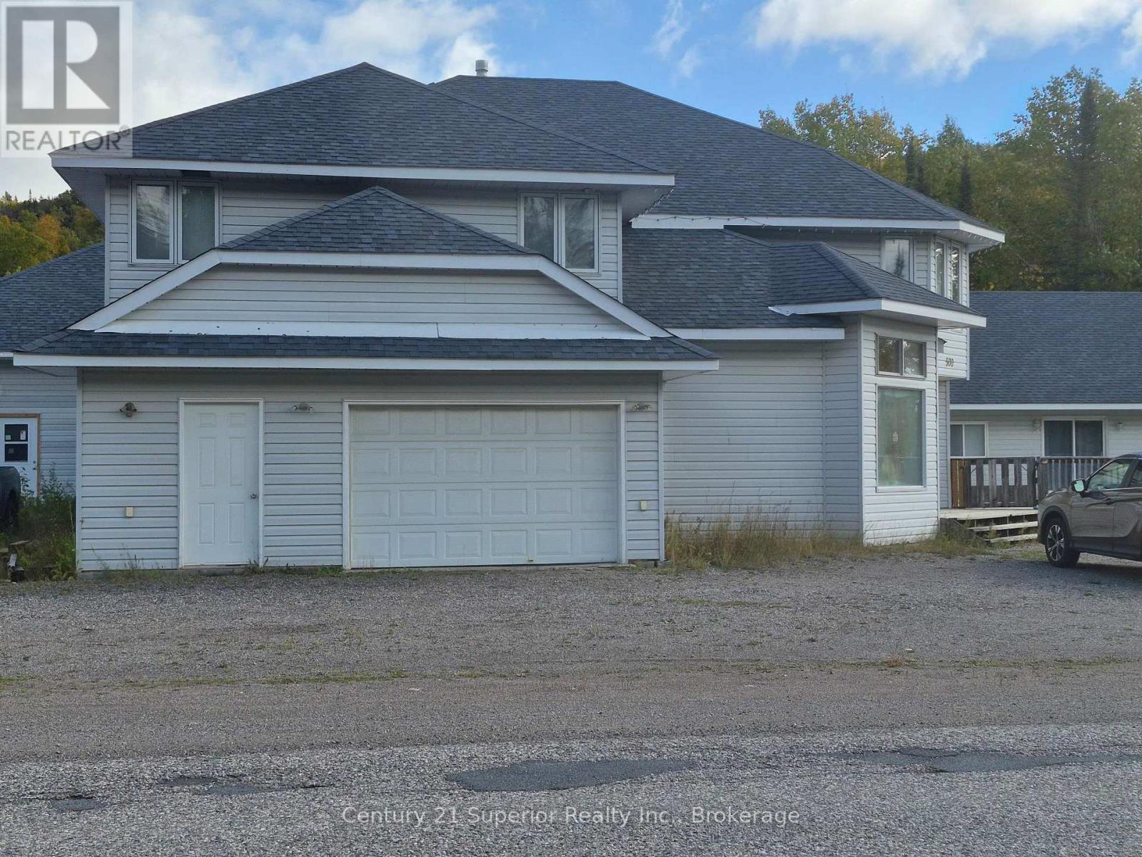 500 Peary Street W Property Photo 1
