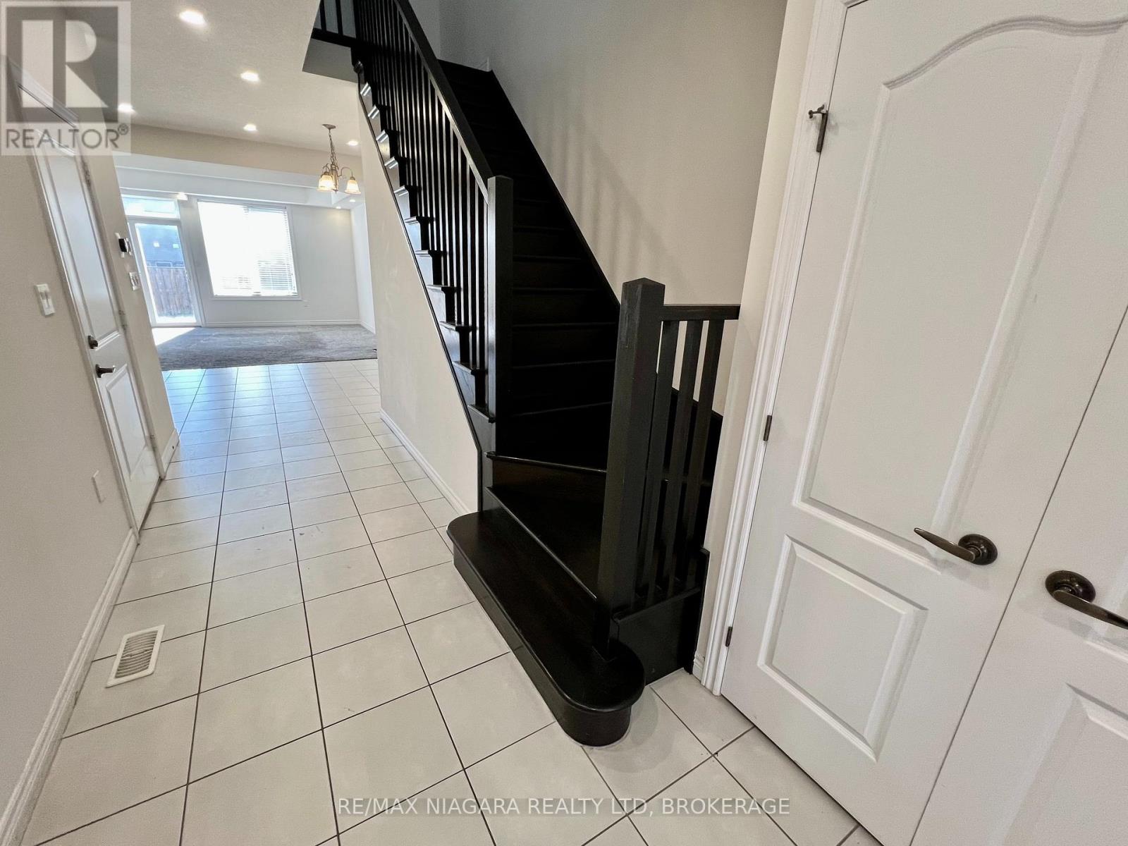 23 Fairgrounds Drive Property Photo 5