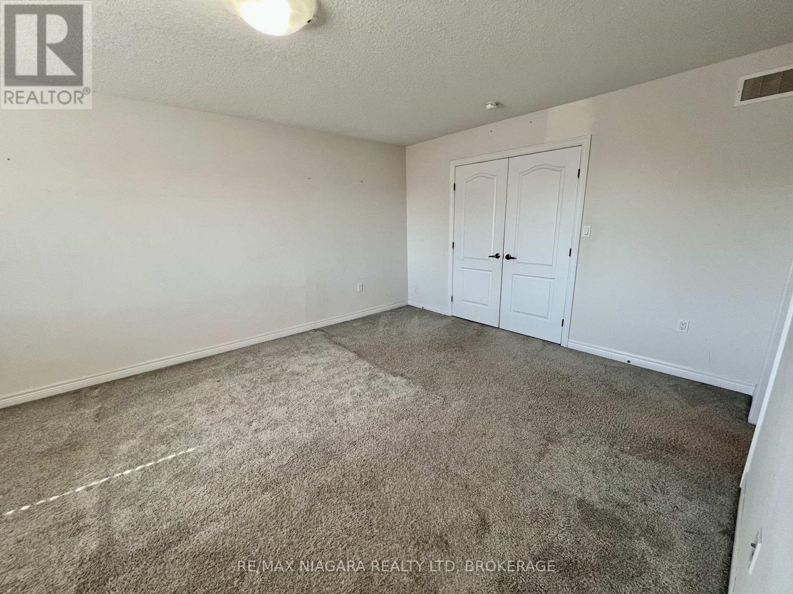 23 Fairgrounds Drive Property Photo 24