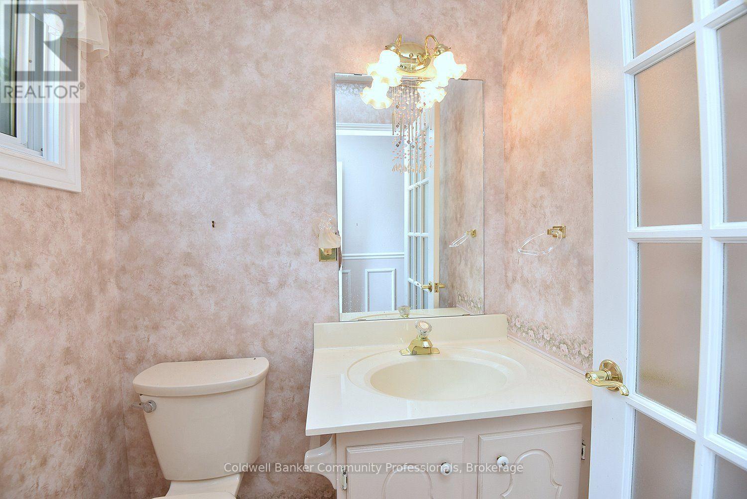 81 Aylmer Crescent Property Photo 20