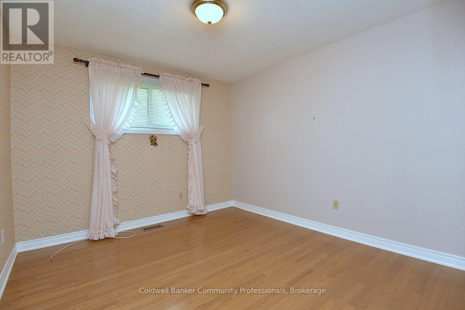 81 Aylmer Crescent Property Photo 25