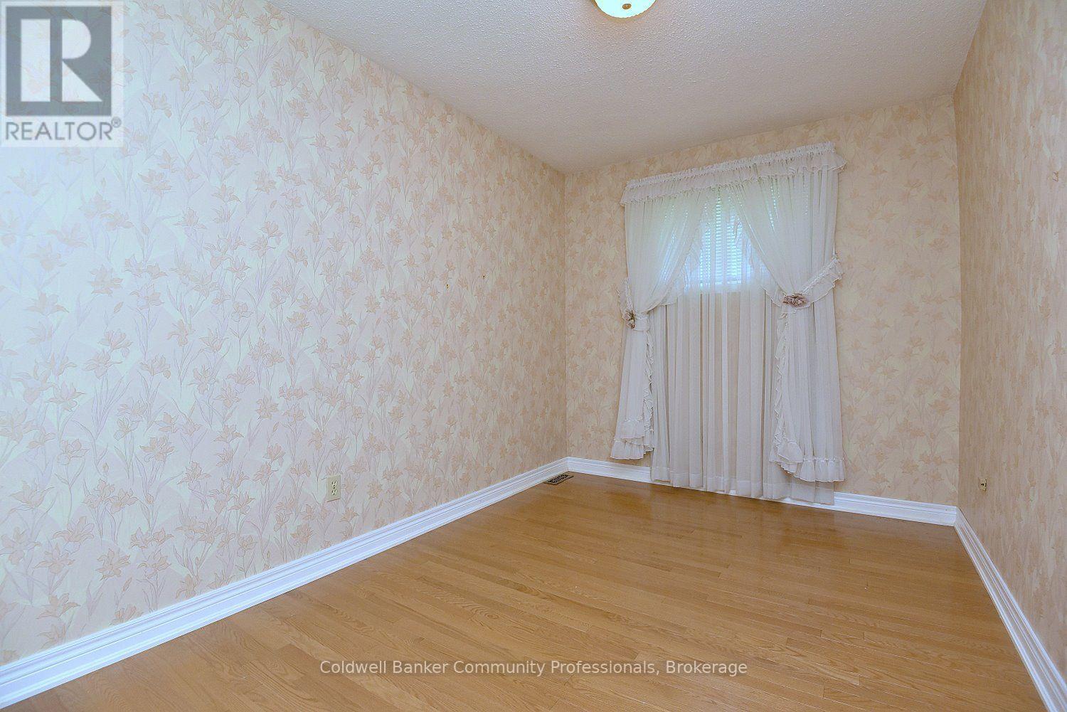 81 Aylmer Crescent Property Photo 27