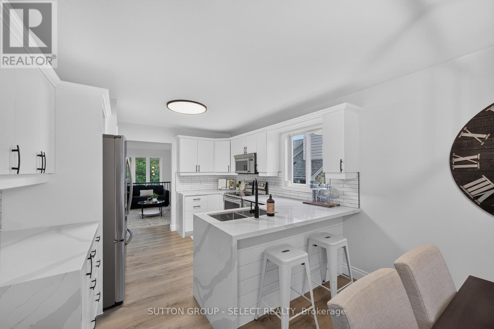 1801 Seymour Crescent Property Photo 11
