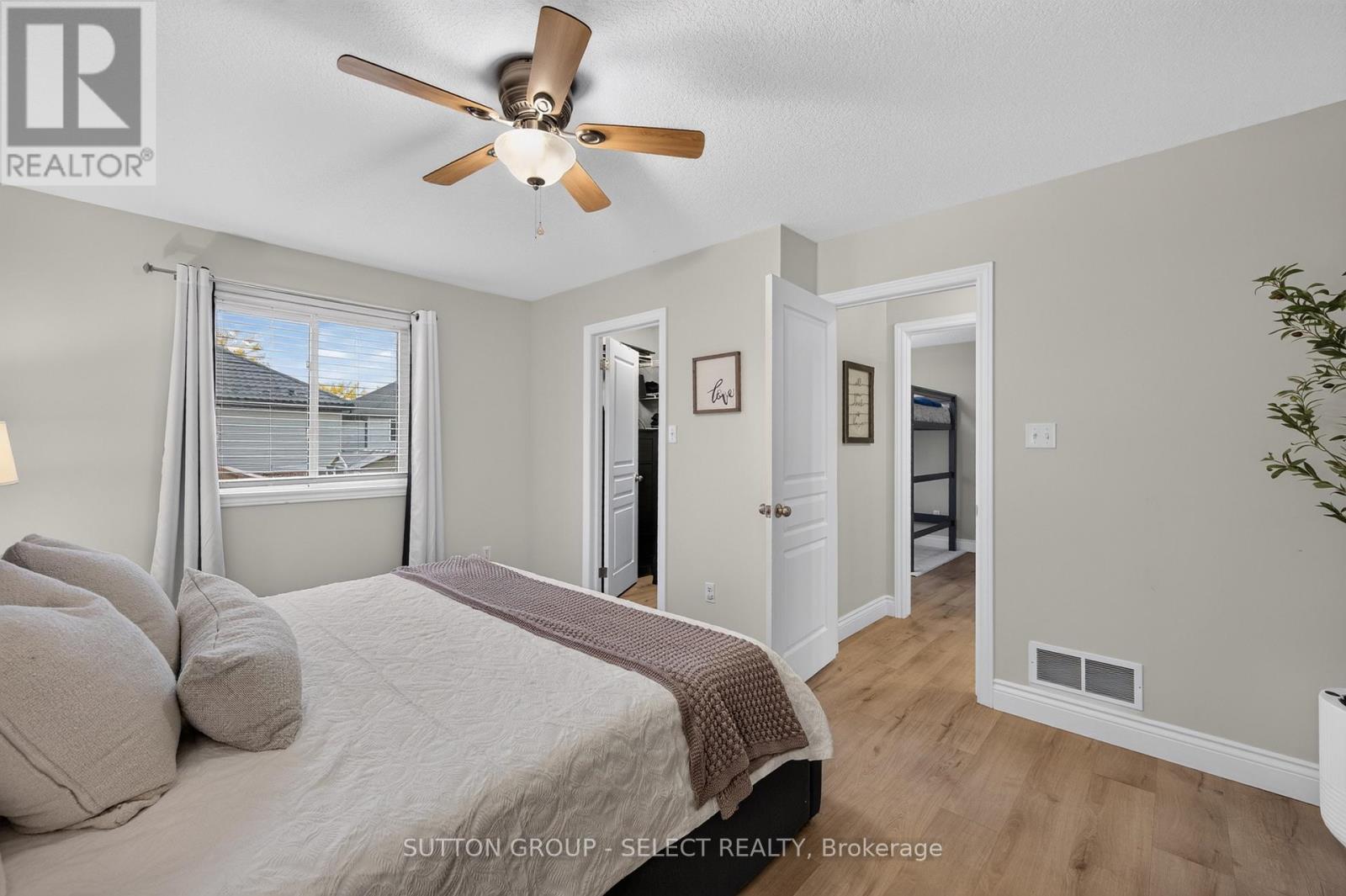 1801 Seymour Crescent Property Photo 15