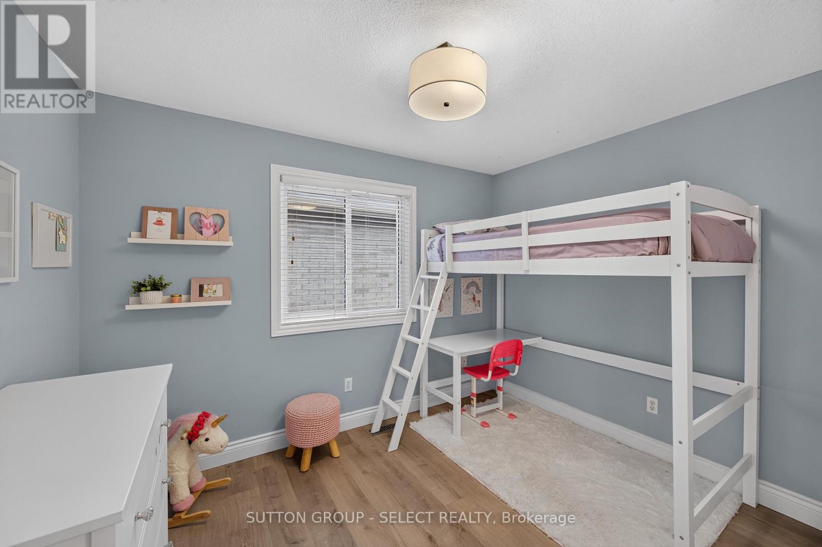 1801 Seymour Crescent Property Photo 19
