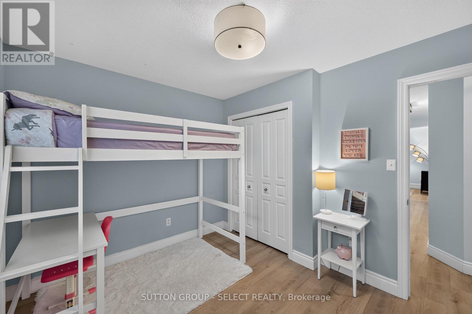1801 Seymour Crescent Property Photo 20