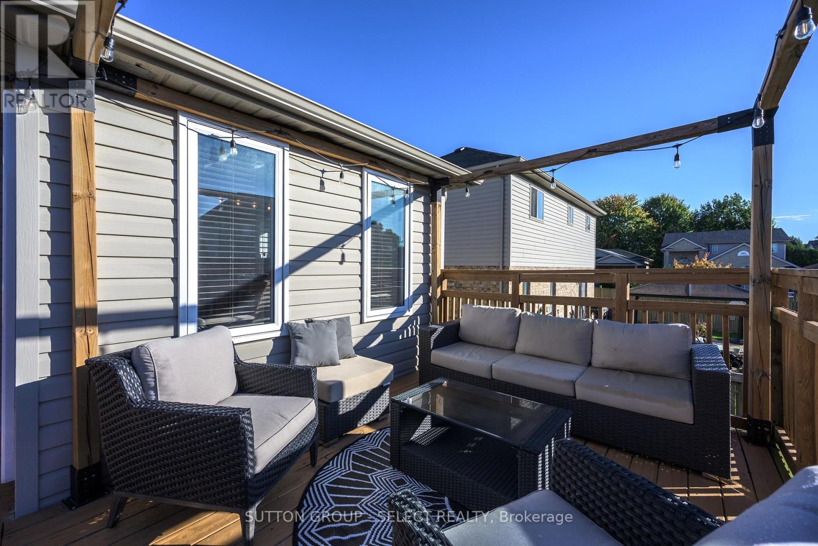 1801 Seymour Crescent Property Photo 38