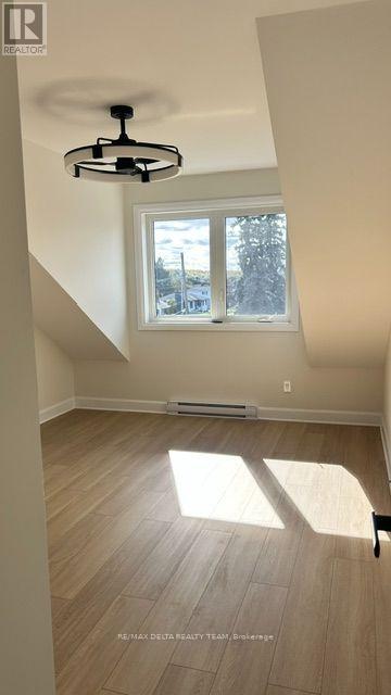 1 - 2594 Laurier Street Property Photo 15