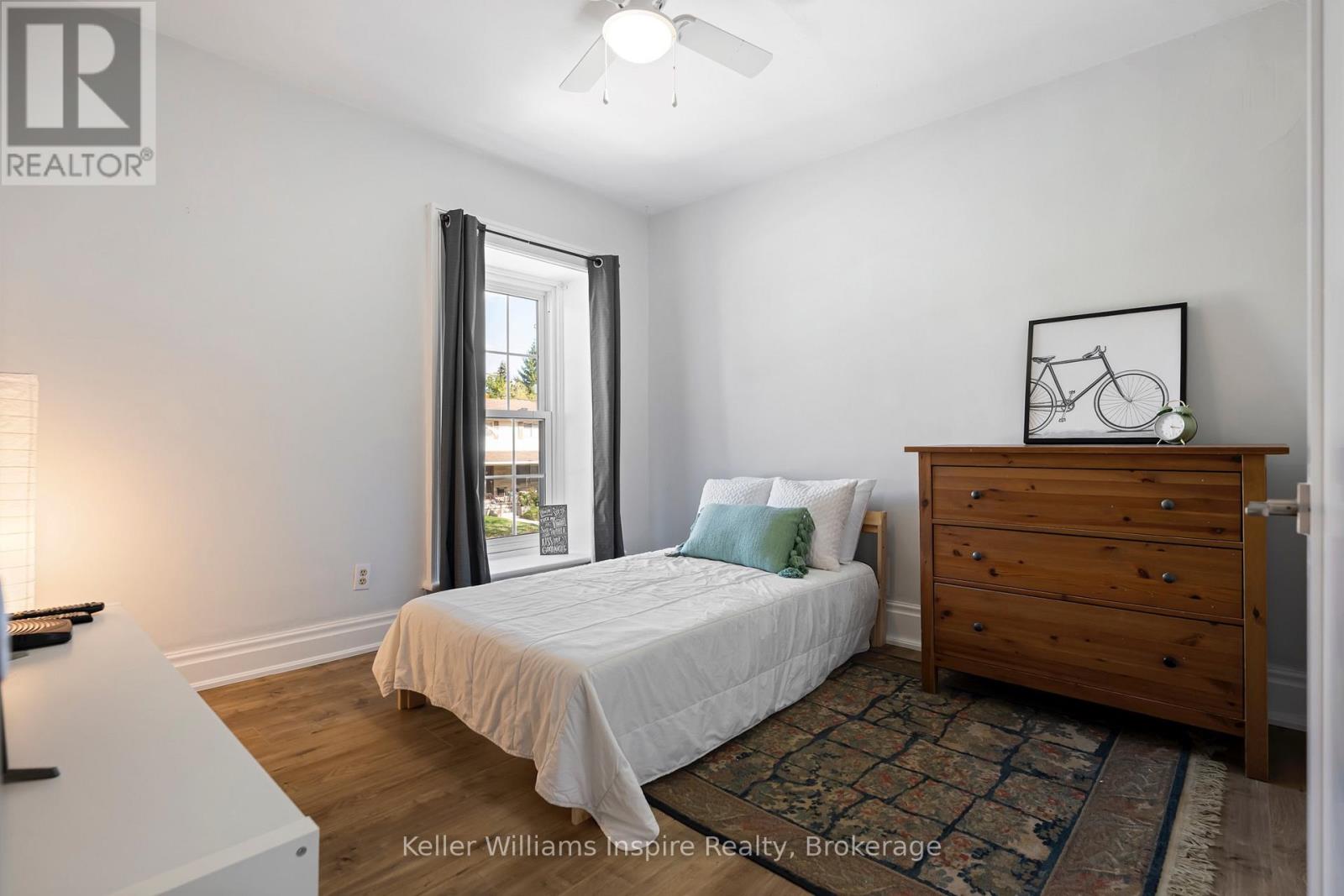 565 St David Street N Property Photo 22