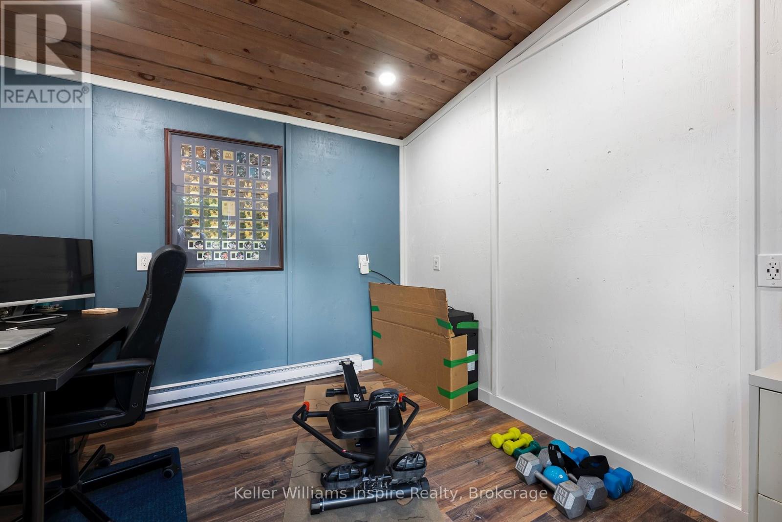 565 St David Street N Property Photo 28
