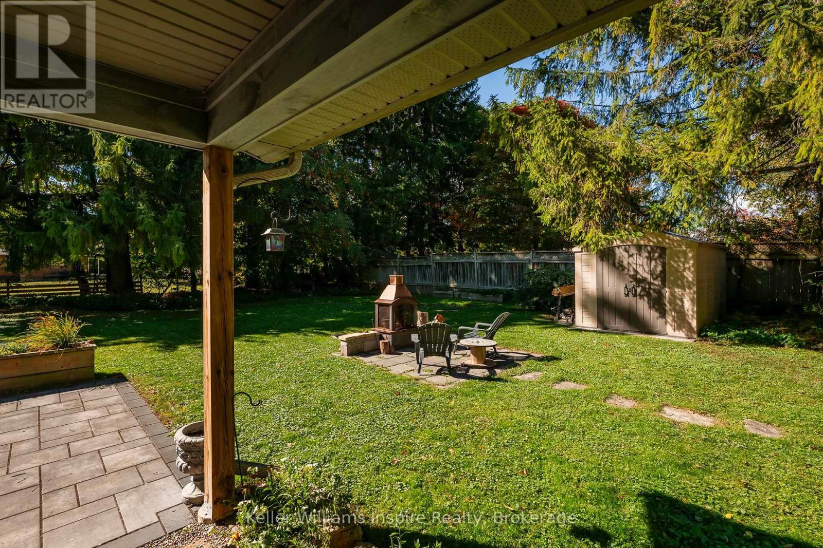 565 St David Street N Property Photo 41