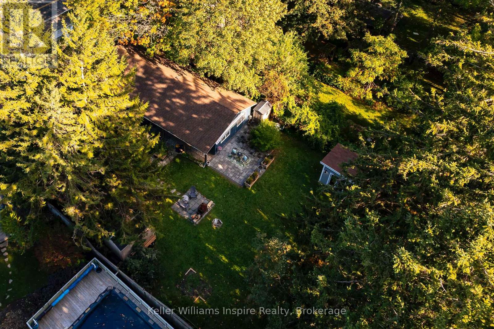 565 St David Street N Property Photo 46