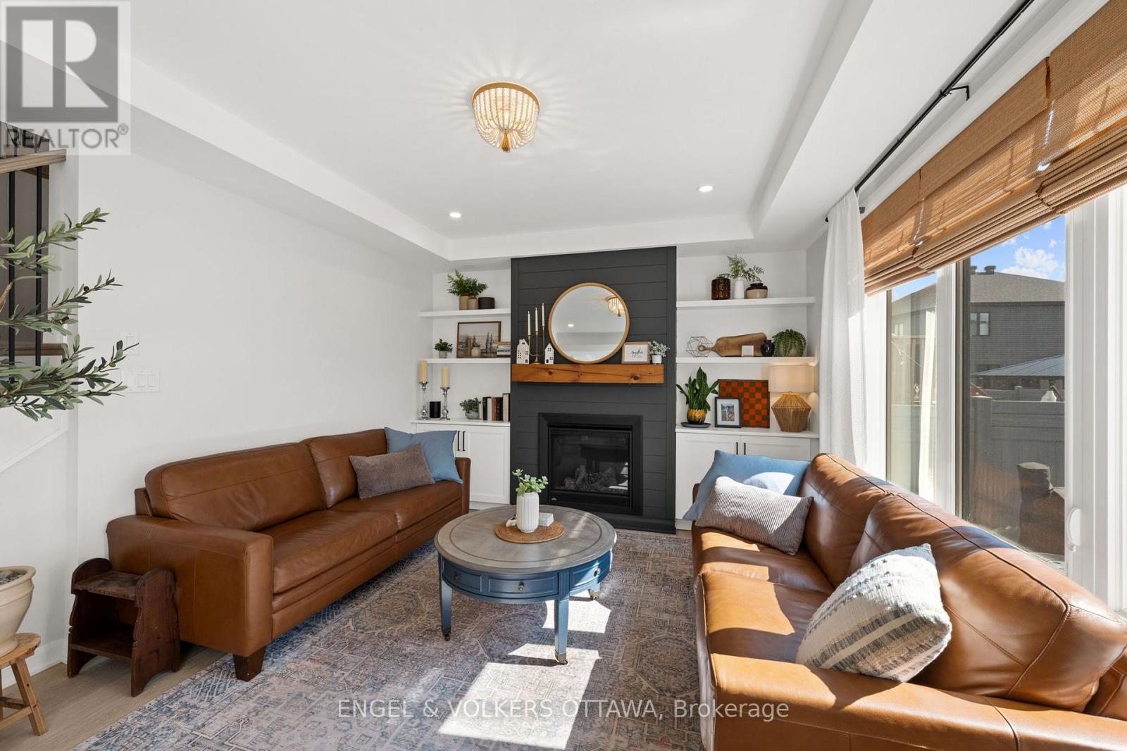 720 Coast Circle Property Photo 7