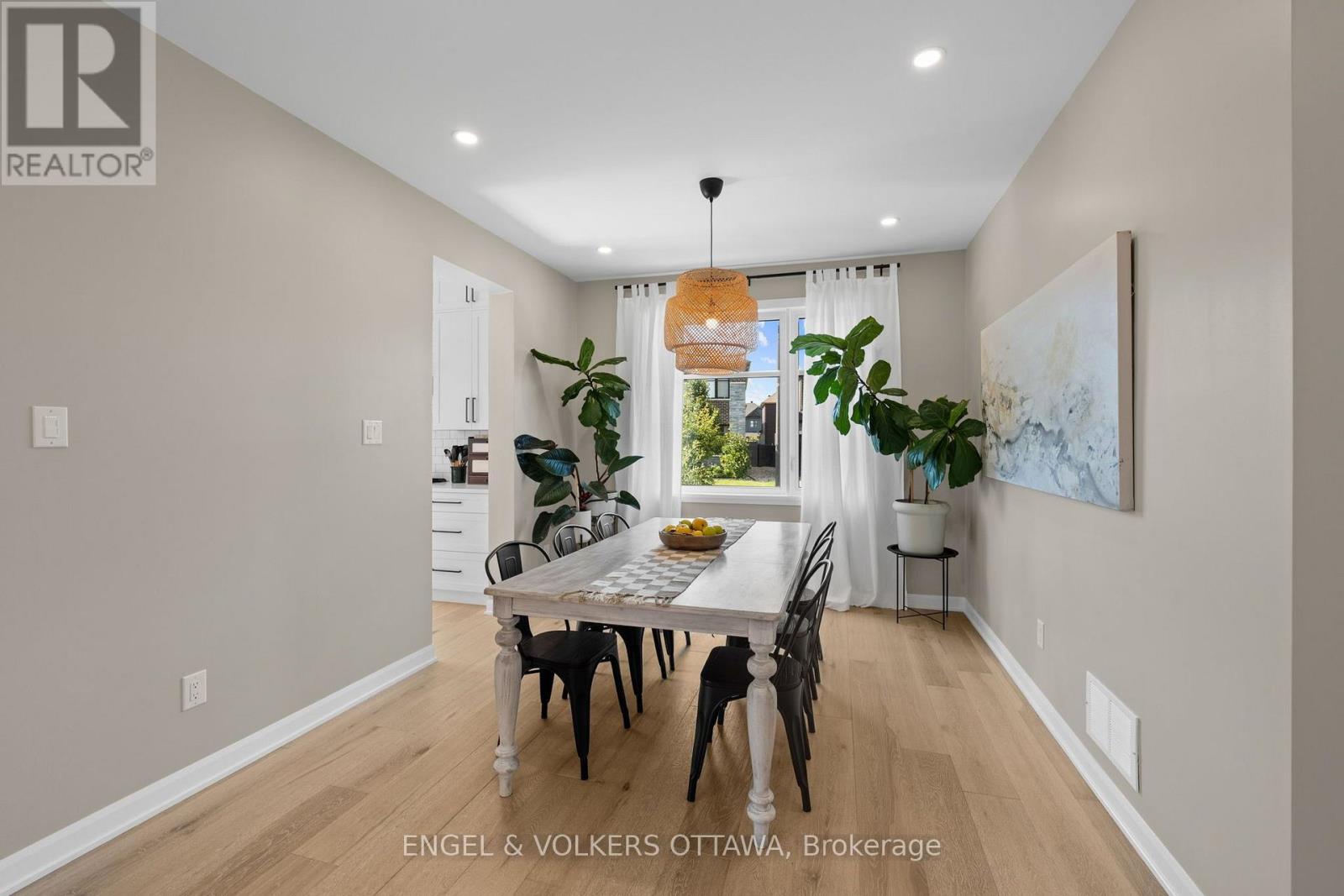 720 Coast Circle Property Photo 15