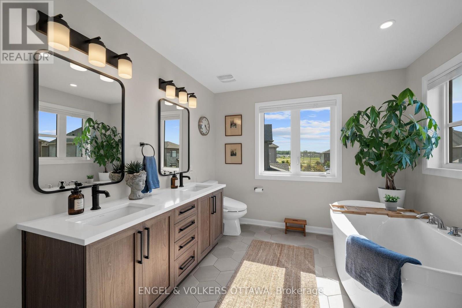 720 Coast Circle Property Photo 26