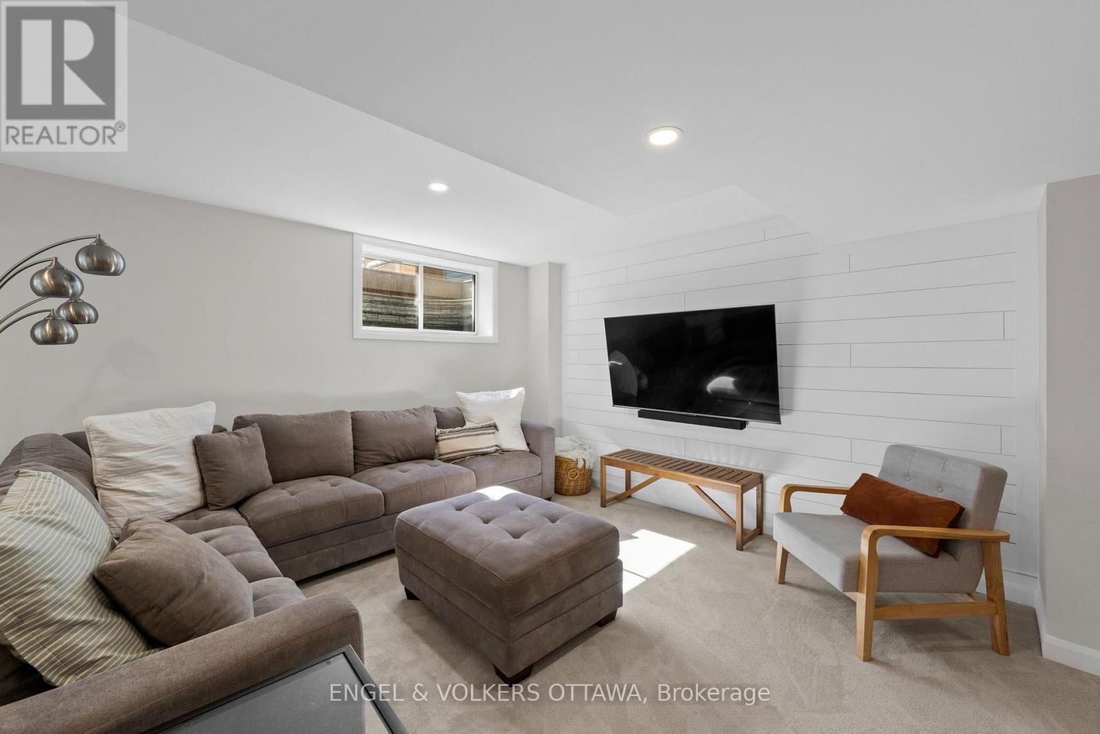 720 Coast Circle Property Photo 37