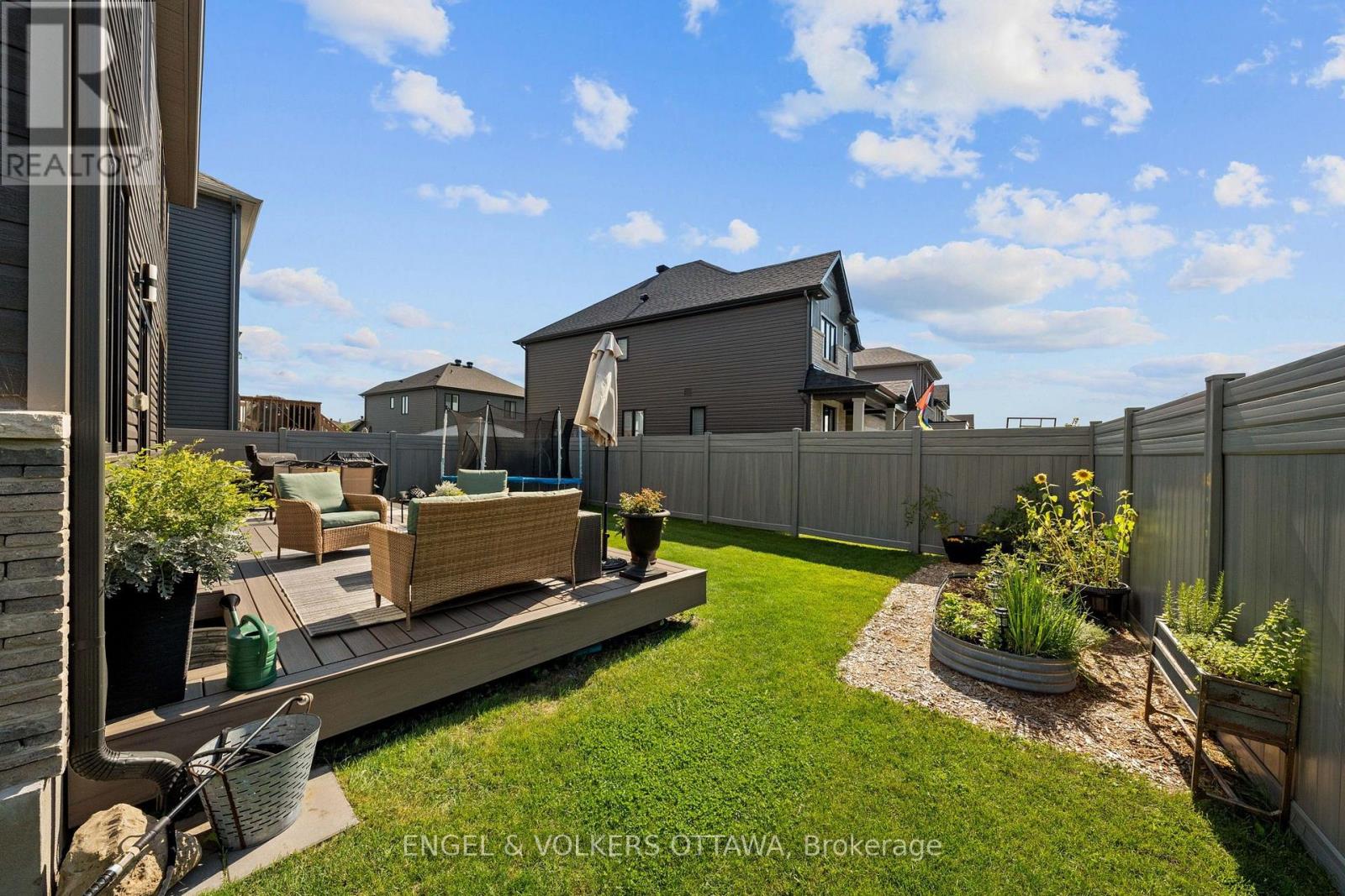 720 Coast Circle Property Photo 47