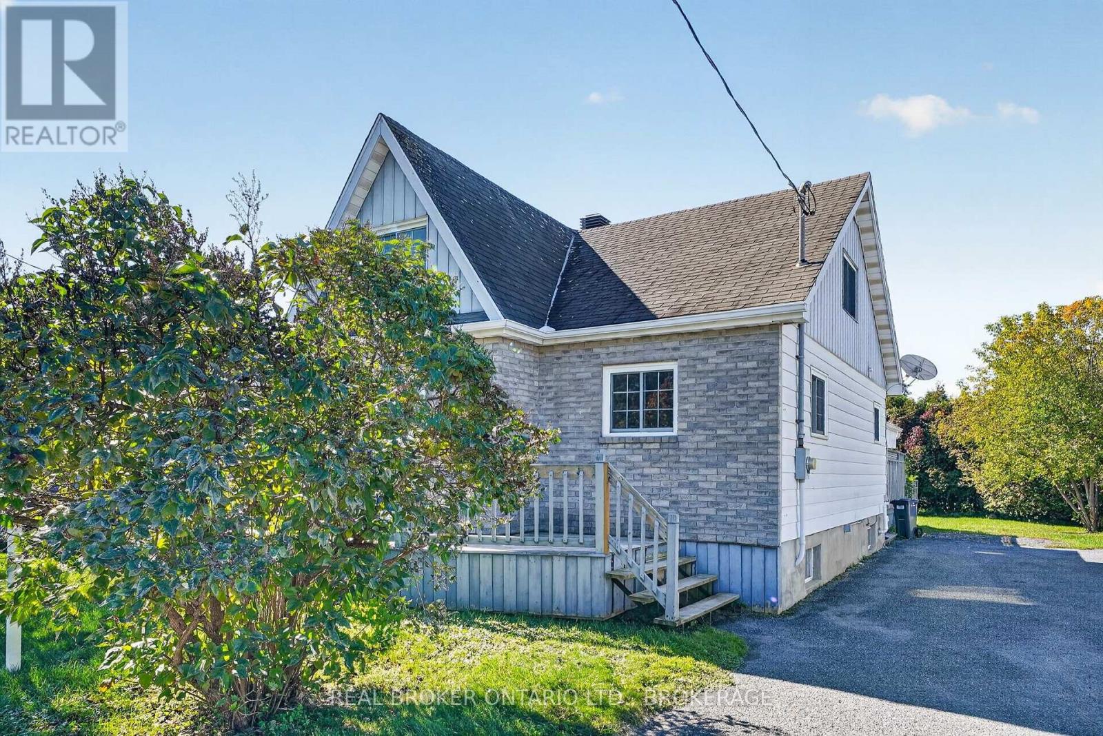 25 Dunbar Avenue Property Photo 2