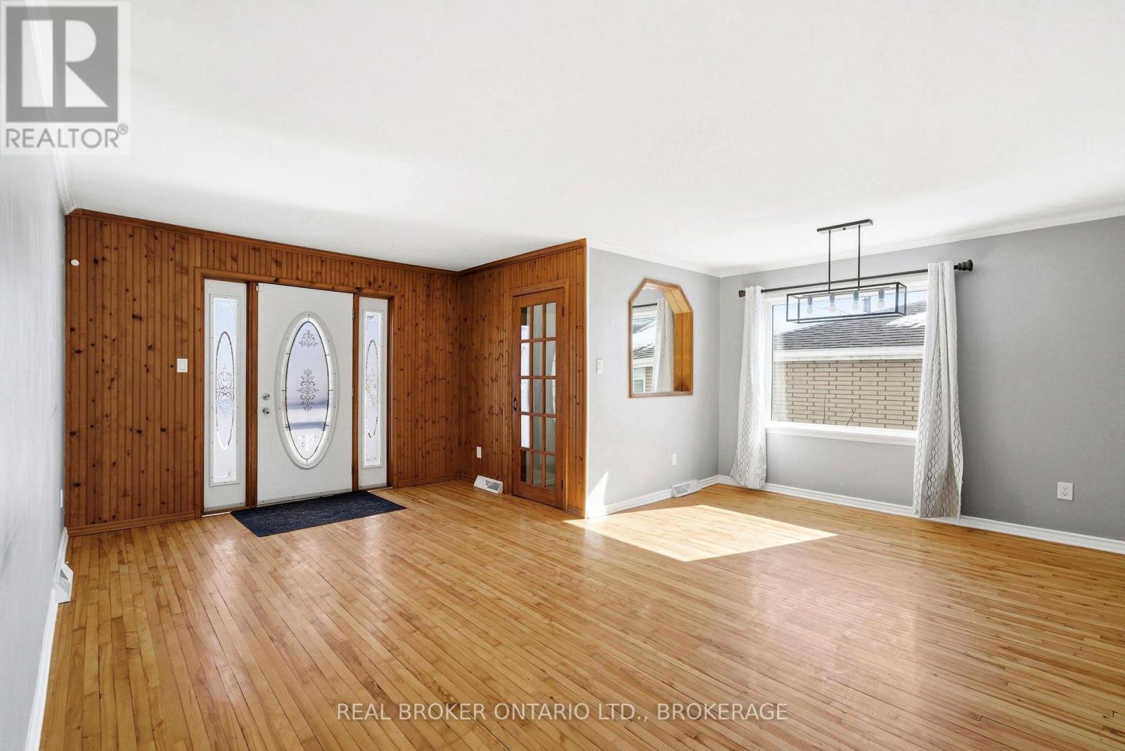 25 Dunbar Avenue Property Photo 4