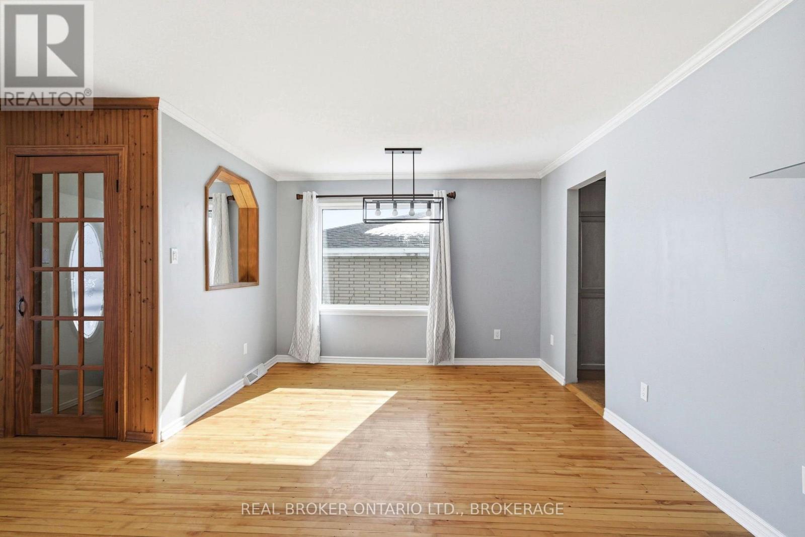 25 Dunbar Avenue Property Photo 6