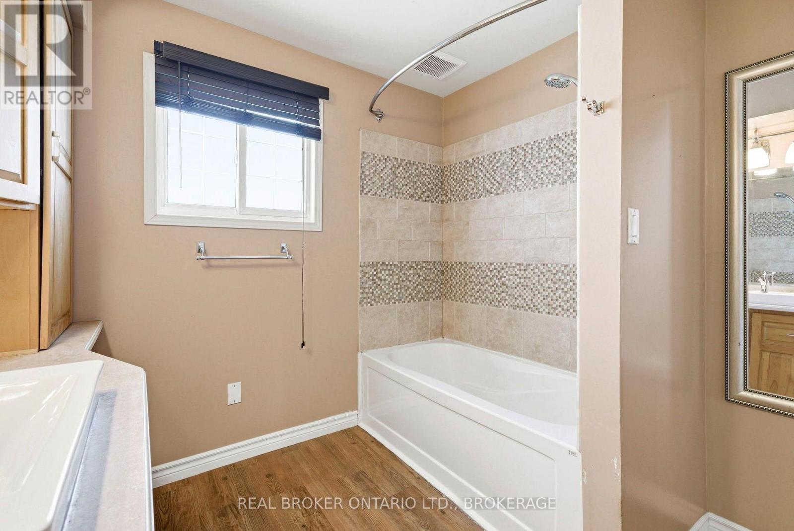 25 Dunbar Avenue Property Photo 16